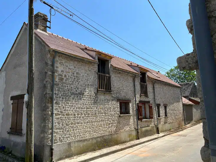 Réfection de toiture en fin de chantier — couverture à Sermaises